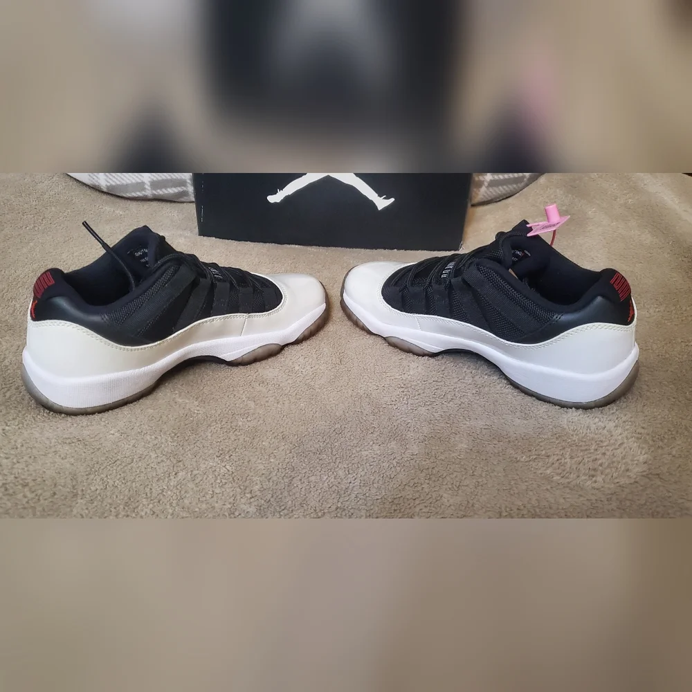 Rare DS OG all Air Jordan 11 retro low tuxedo 2013    XI gs women (Sample pair) - Picture 4 of 11